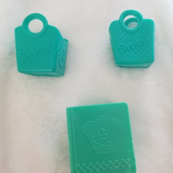 SHOPKINS MEGA SET! - Picture 3 of 7